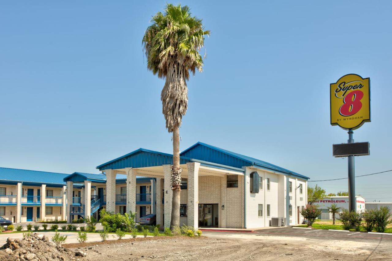 Hotel Super 8 By Wyndham Victoria - South - Hwy 59 Exterior foto